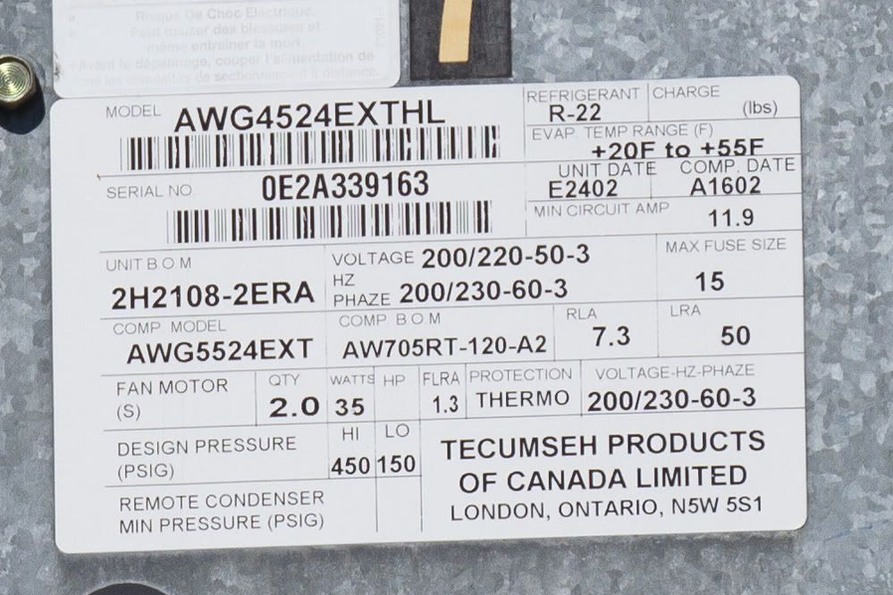 IMAGE: http://i223.photobucket.com/albums/dd108/ddl_cgy/Sigma%20120-300%20Zoo/HVACTag300mmCrop.jpg