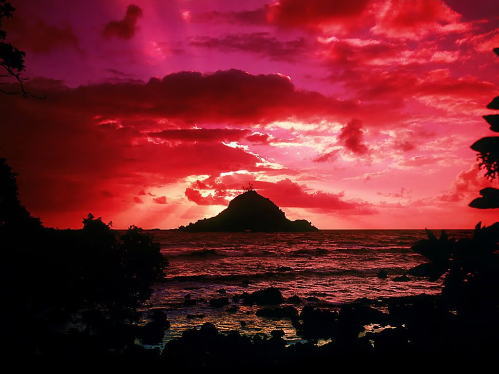 Alau_Island_Sunrise_Maui_Hawaii.jpg