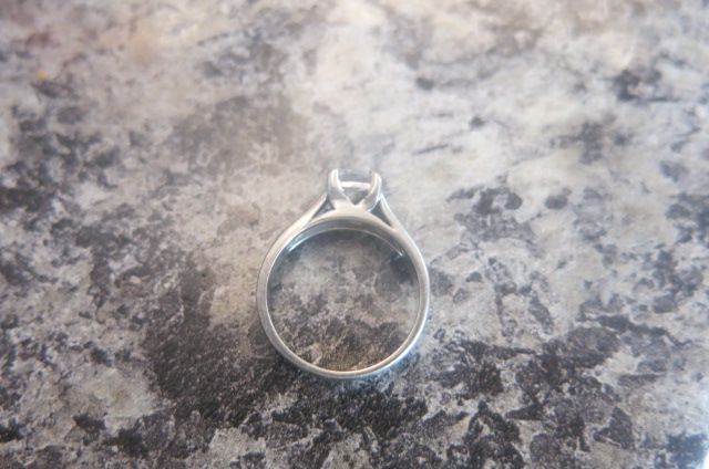 Sparkly eye candy found at thefacetlounge.com!