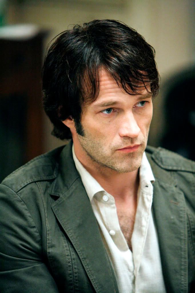http://i223.photobucket.com/albums/dd136/kirshpgh/trueblood/Stephen%20Moyer/wptrueblood018qs8.jpg