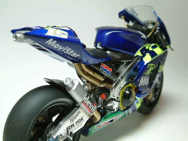 NO.8 HONDA RC211V'03 -MOTOGP重機