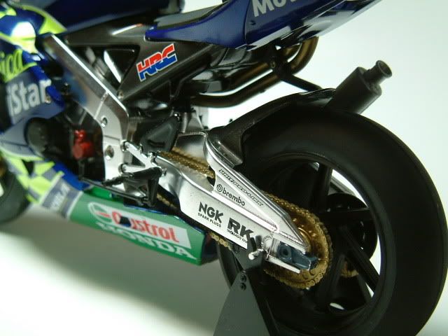 NO.8 HONDA RC211V'03 -MOTOGP重機