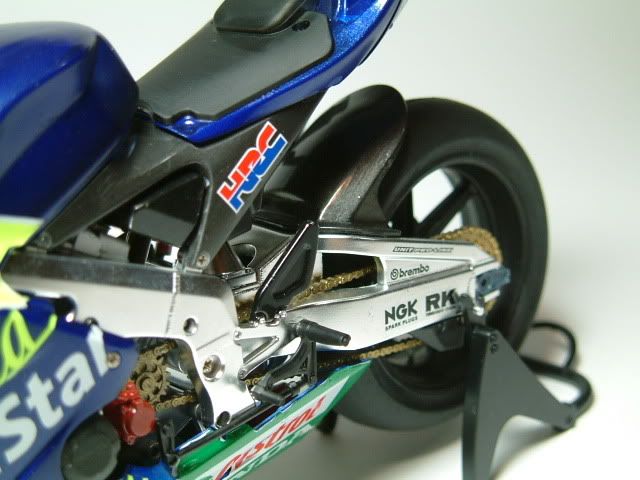 NO.8 HONDA RC211V'03 -MOTOGP重機