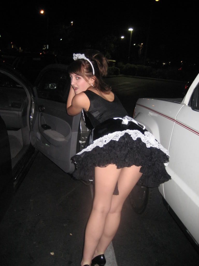 Forum Image: http://i223.photobucket.com/albums/dd170/ndelbuck/Halloween%202007/StefsPartyParkingLot2.jpg