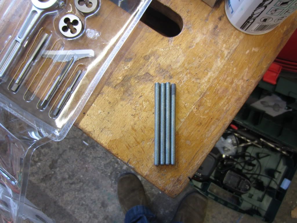 Rocker cover stud conversion (due to snapped bolt) Honda CX 500 Forum