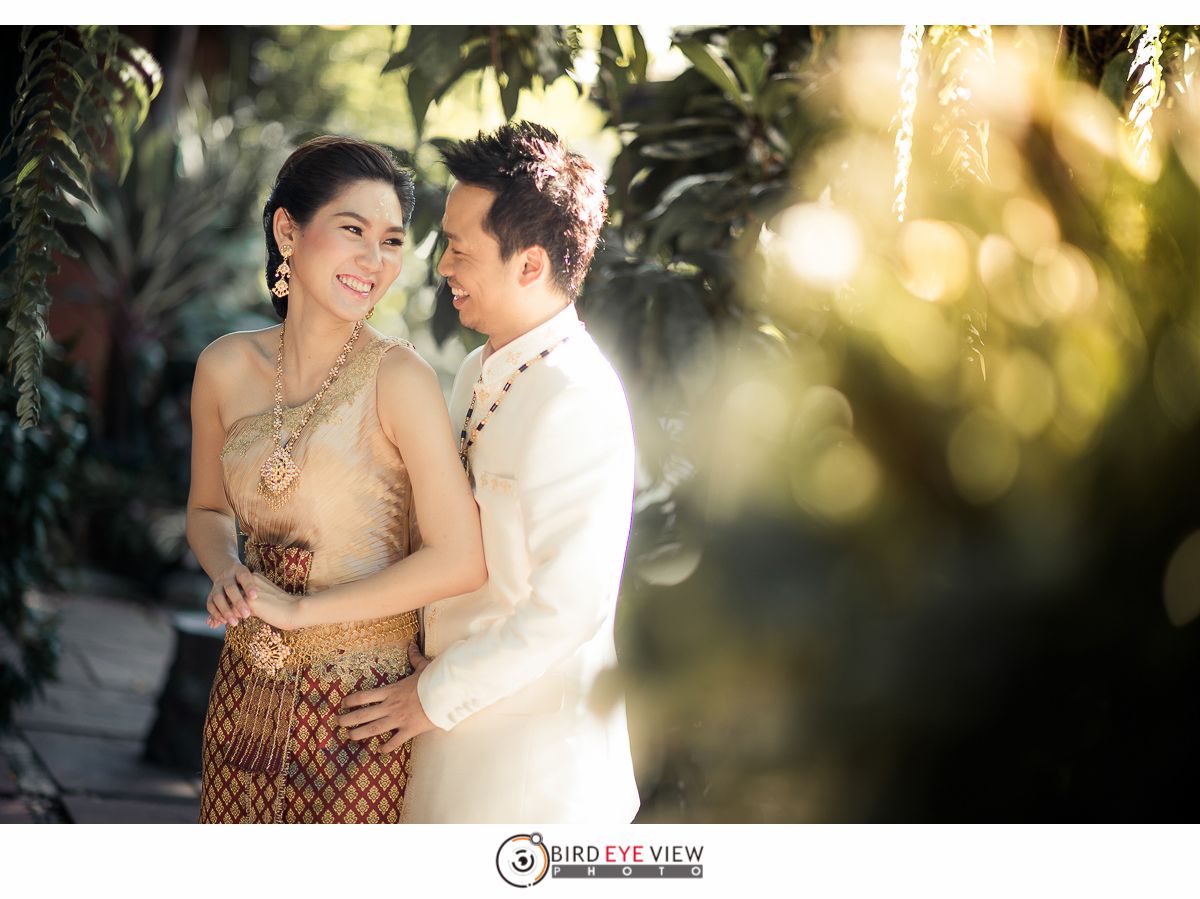 รูปภาพแต่งงาน + ไฮไลท์วิดีโอ พิธีหมั้น ณ บ้านก้ามปู บรรยากาศไทยสุดโรแมนติก