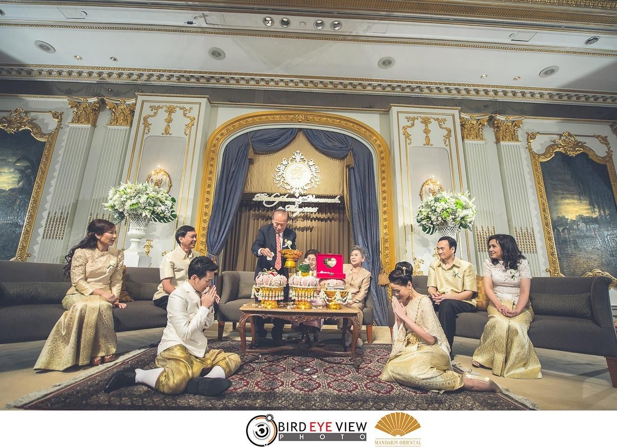 แต่งงาน แมนดาริน โอเรียนเต็ล Mandarin Oriental โดยช่างภาพแต่งงานมืออาชีพ BirdEyeView Wedding Studio photo WeddingMandarinOriental031.jpg