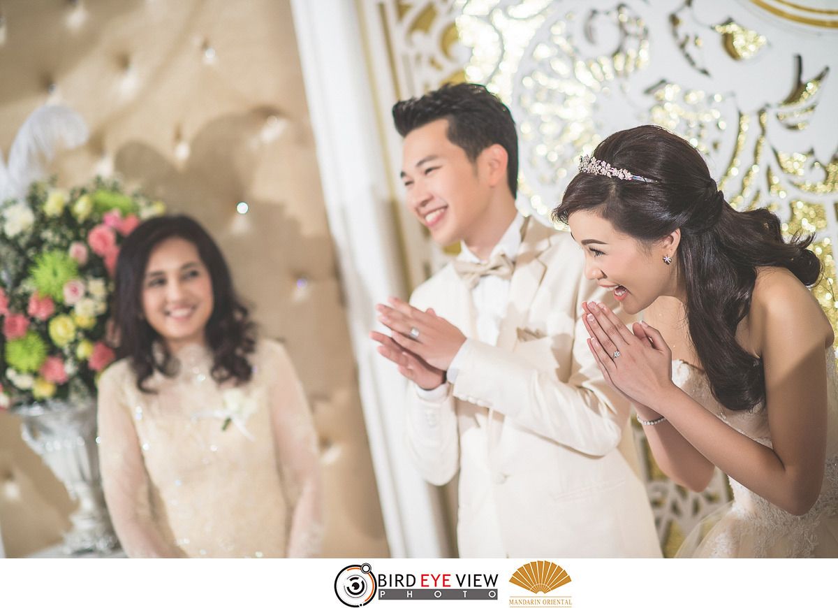 แต่งงาน แมนดาริน โอเรียนเต็ล Mandarin Oriental โดยช่างภาพแต่งงานมืออาชีพ BirdEyeView Wedding Studio ถ่ายรูปแต่งงาน โรงแรมแมนดาริน โอเรียนเต็ล กรุงเทพ Mandarin - เบิร์ดอายวิว เวดดิ้ง สตูดิโอ photo WeddingMandarinOriental122.jpg