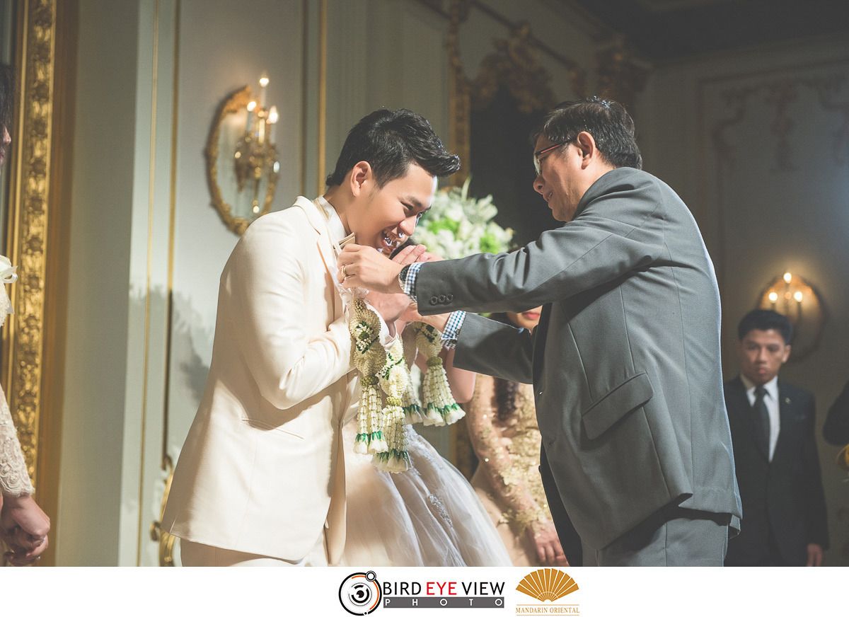 แต่งงาน แมนดาริน โอเรียนเต็ล Mandarin Oriental โดยช่างภาพแต่งงานมืออาชีพ BirdEyeView Wedding Studio  ถ่ายรูปแต่งงาน โรงแรมแมนดาริน โอเรียนเต็ล กรุงเทพ Mandarin - เบิร์ดอายวิว เวดดิ้ง สตูดิโอ photo WeddingMandarinOriental129.jpg