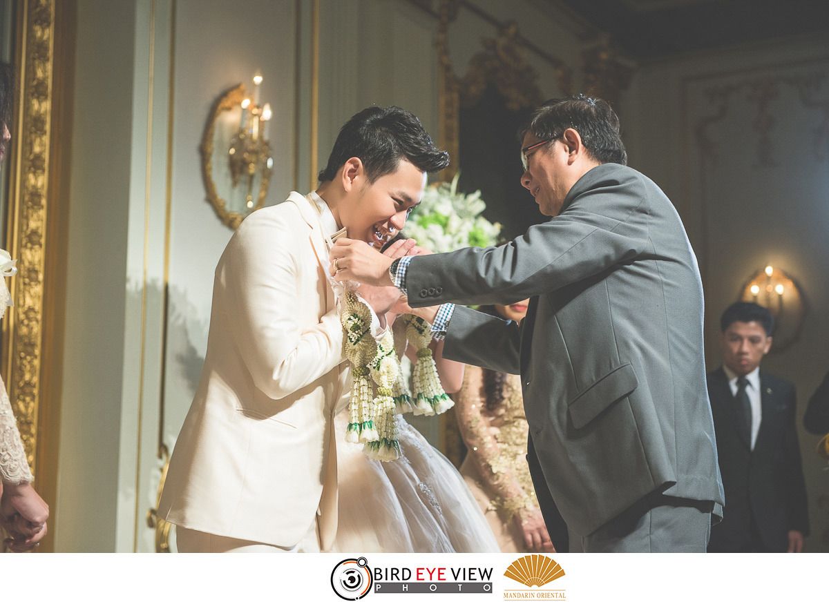 แต่งงาน แมนดาริน โอเรียนเต็ล Mandarin Oriental โดยช่างภาพแต่งงานมืออาชีพ BirdEyeView Wedding Studio ถ่ายรูปแต่งงาน โรงแรมแมนดาริน โอเรียนเต็ล กรุงเทพ Mandarin - เบิร์ดอายวิว เวดดิ้ง สตูดิโอ photo WeddingMandarinOriental129.jpg