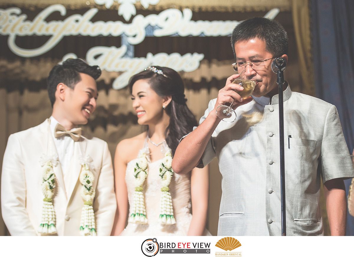 แต่งงาน แมนดาริน โอเรียนเต็ล Mandarin Oriental โดยช่างภาพแต่งงานมืออาชีพ BirdEyeView Wedding Studio ถ่ายรูปแต่งงาน โรงแรมแมนดาริน โอเรียนเต็ล กรุงเทพ Mandarin - เบิร์ดอายวิว เวดดิ้ง สตูดิโอ photo WeddingMandarinOriental136.jpg
