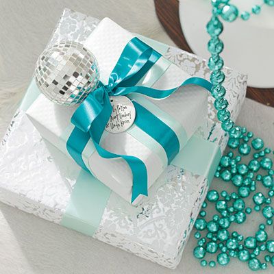 blue-white-gifts-l_zps2d937e28.jpg