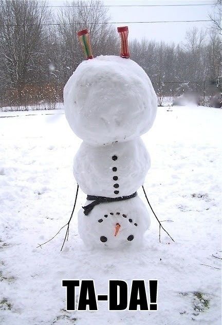 funny-snow-man-hand-stand-ta-da-winter-pics.jpg