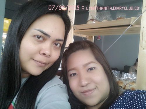 สาวชุดแดงไปงานแต่งงาน