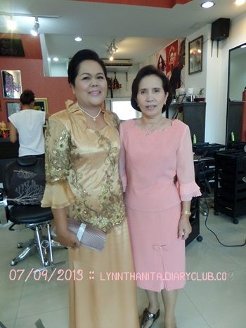 สาวชุดแดงไปงานแต่งงาน
