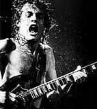 th_474acdc_angus_young_200_225_sony.jpg