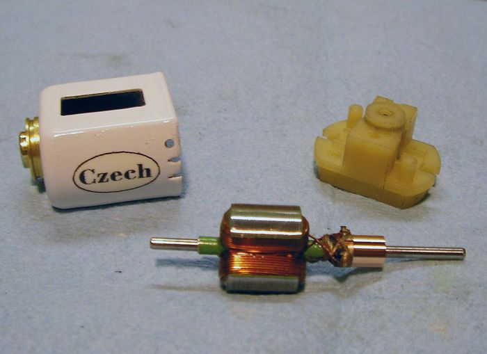 FT16Ddisassembled_zpsc83a79f9.jpg