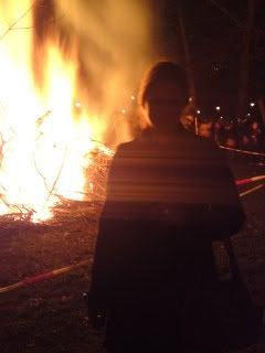 Natubella & the bonfire