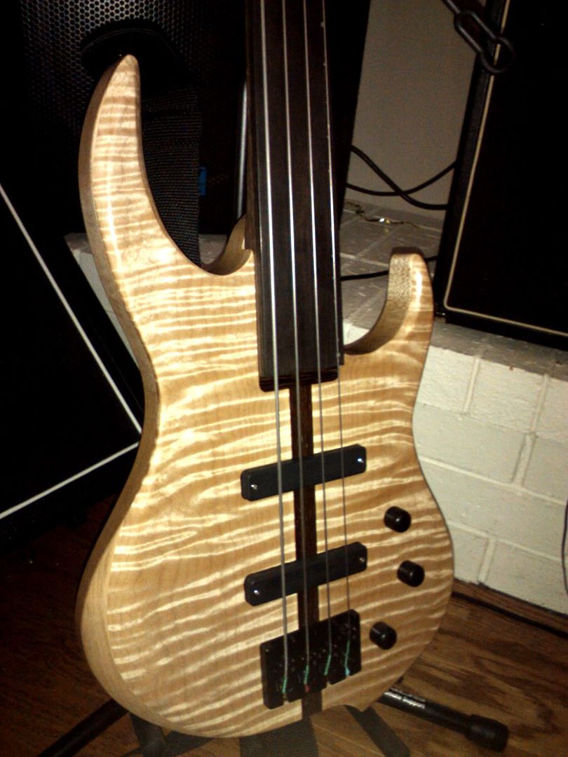 bass1.jpg