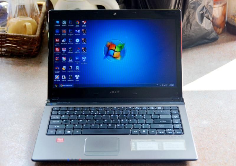 Cần bán Laptop Acer 4560 máy đẹp - 2