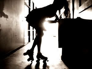 silhouette photo silhouette_of_a_rollergirl_by_starr.jpg